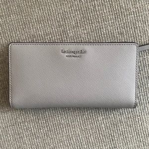 NWOT Kate Spade Staci large slim bifold wallet in Gray